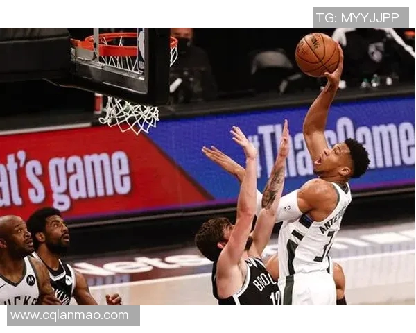 篮网与雄鹿第四场激战回顾球星表现与战术分析全景呈现